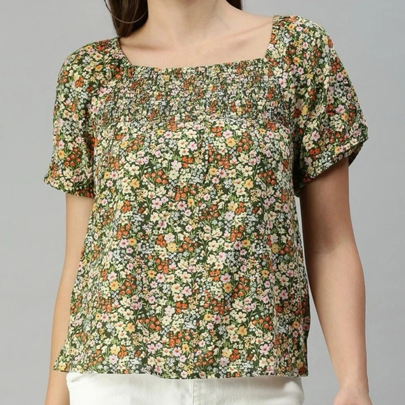 Old Navy Smocked-Yoke Floral-Print Swing Top for Women - Picture 2 of 8